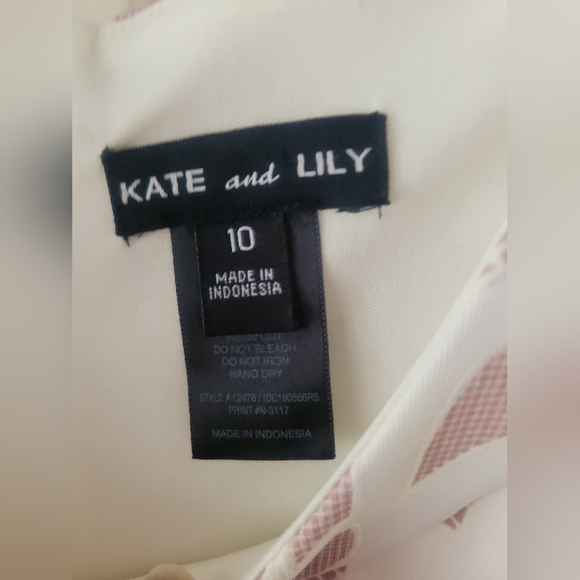 Kate and Lily, Keyhole Neck,Lace Textered, Fitted Dress, sz 10 - Picture 5 of 9